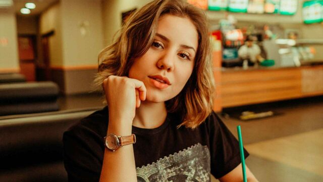 Julia Laurence and Drake West hanging out again